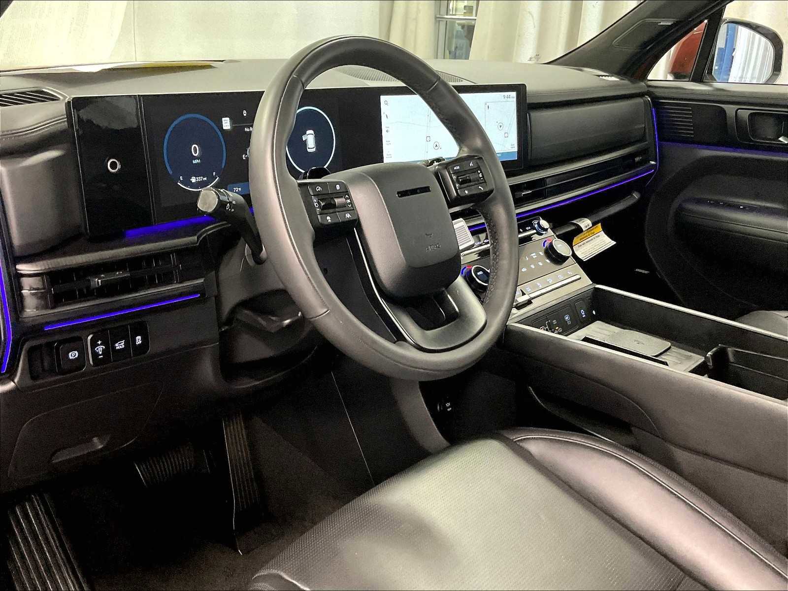 Used 2025 Hyundai Santa Fe Calligraphy image 9