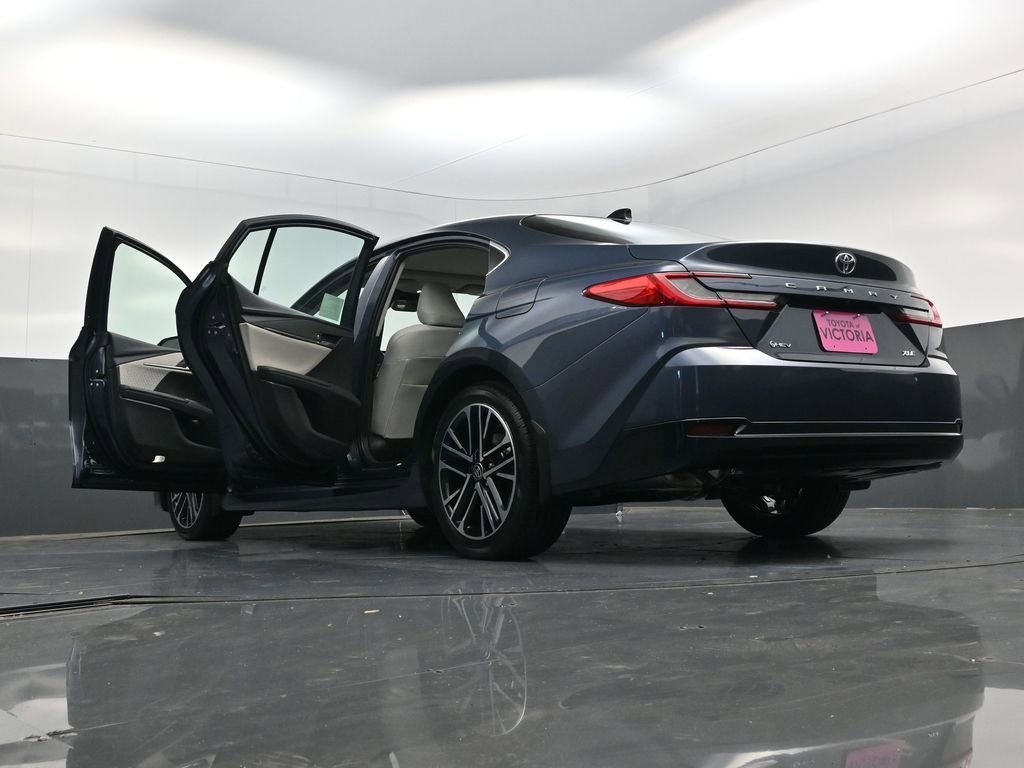 Used 2026 Toyota Camry XLE w/ Premium Plus Package image 27
