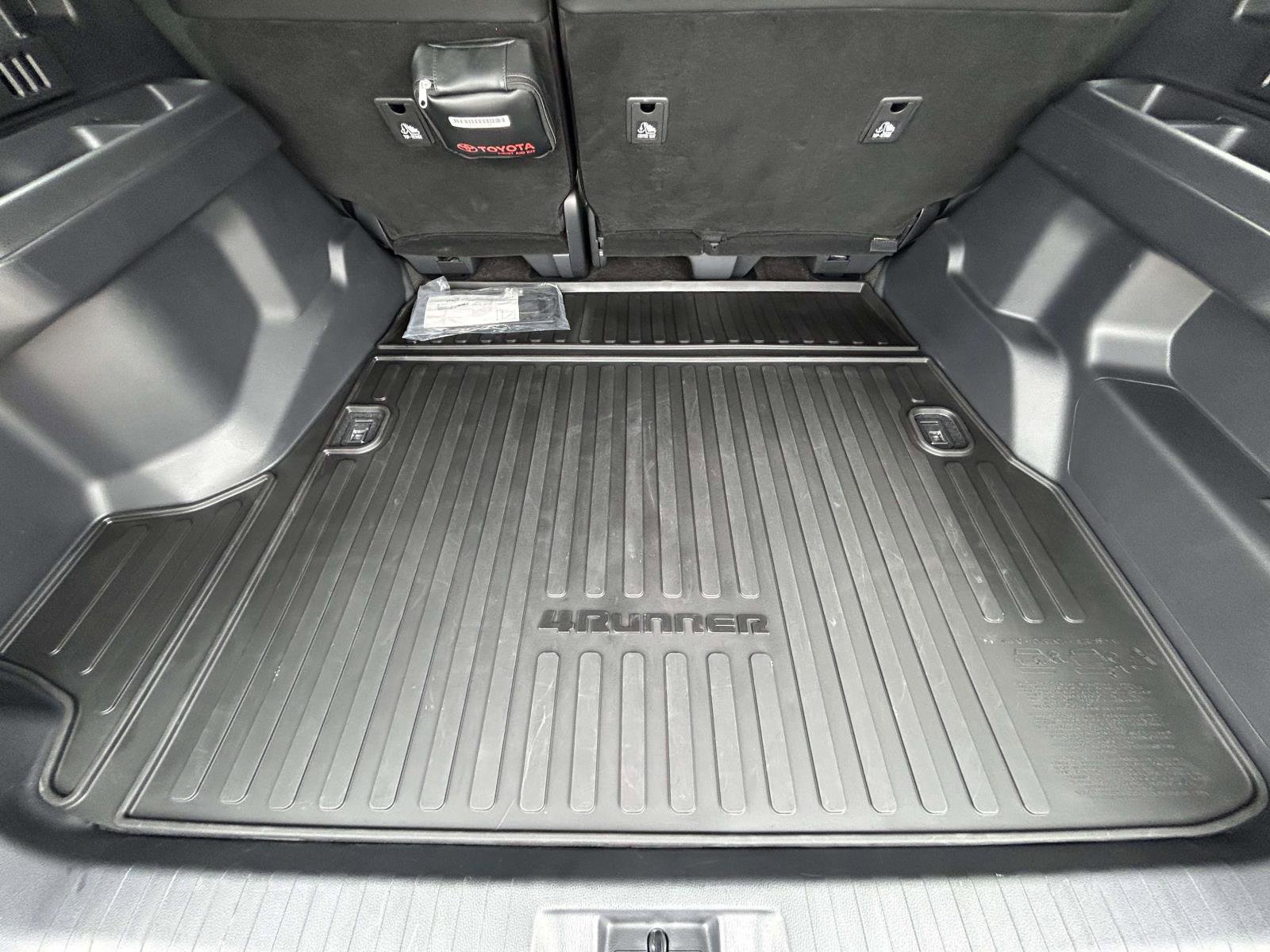 Used 2025 Toyota 4Runner TRD Sport AWD/4WD image 16