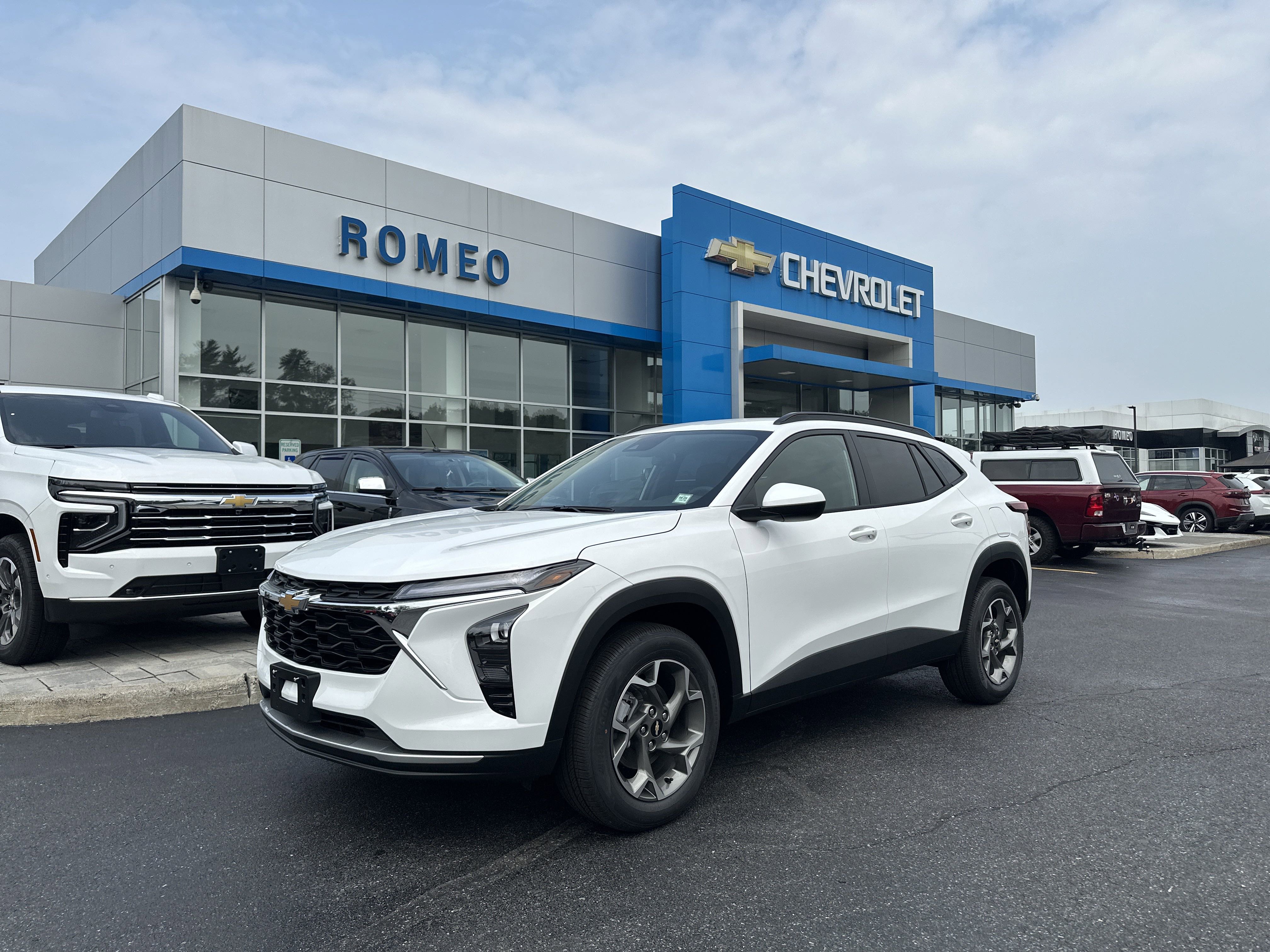 New 2025 Chevrolet Trax LT w/ Driver Confidence Package image 1