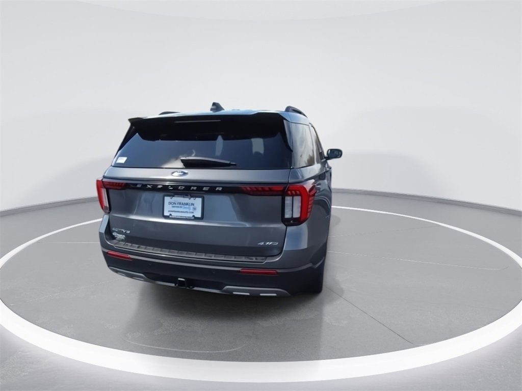 Used 2025 Ford Explorer Active w/ Active Comfort Package image 8