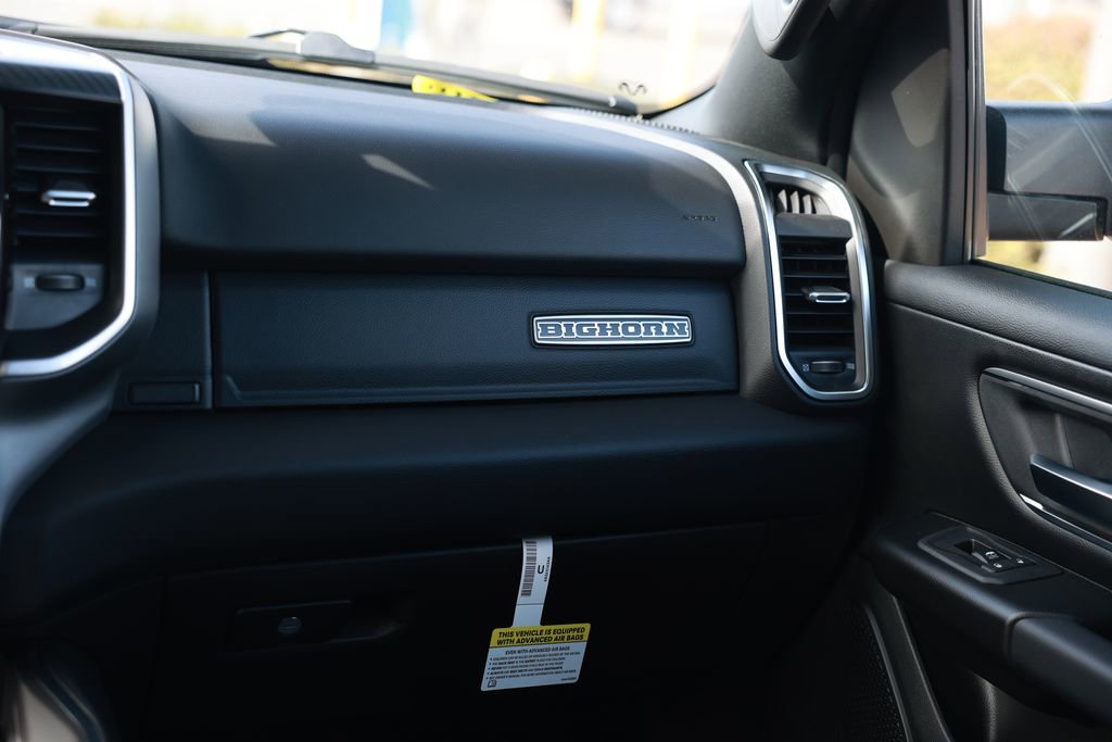 New 2026 RAM 1500 4x4 Crew Cab image 27