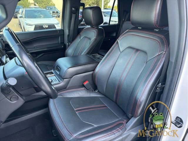 Used 2019 Ford Expedition Limited w/ Equipment Group 303A AWD/4WD image 12
