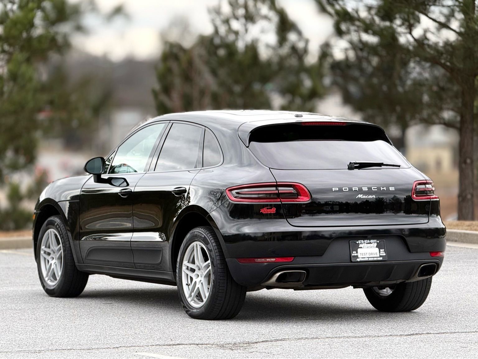 Used 2018 Porsche Macan Sport Edition image 9