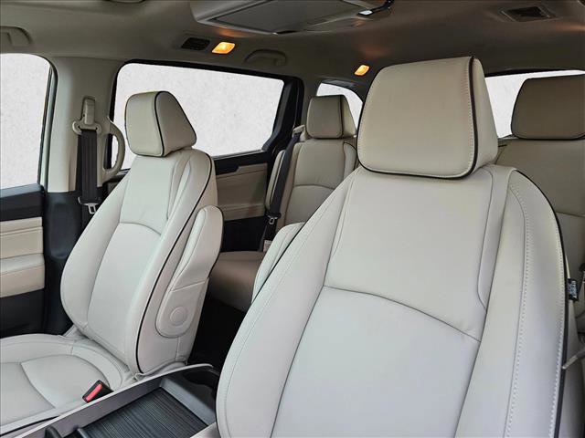 New 2026 Honda Odyssey Touring image 15