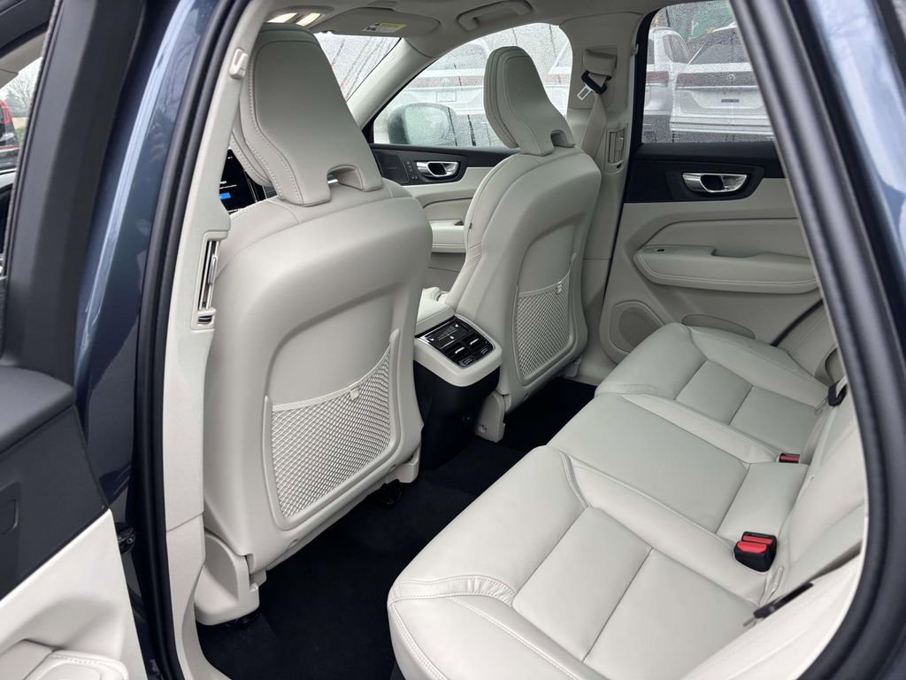 New 2026 Volvo XC60 B5 Ultra w/ Protection Package Premier image 26