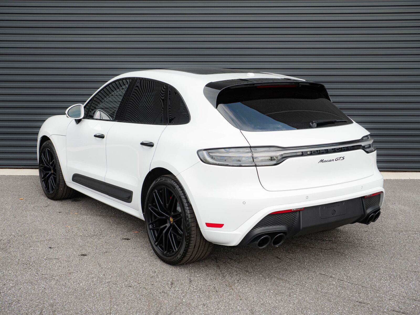 Certified 2024 Porsche Macan GTS w/ Premium Plus Package AWD/4WD image 3