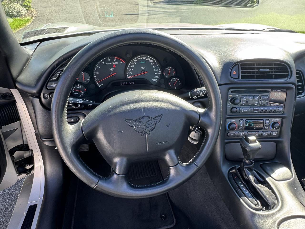 Used 2004 Chevrolet Corvette Coupe w/ Preferred Equipment Group RWD image 14