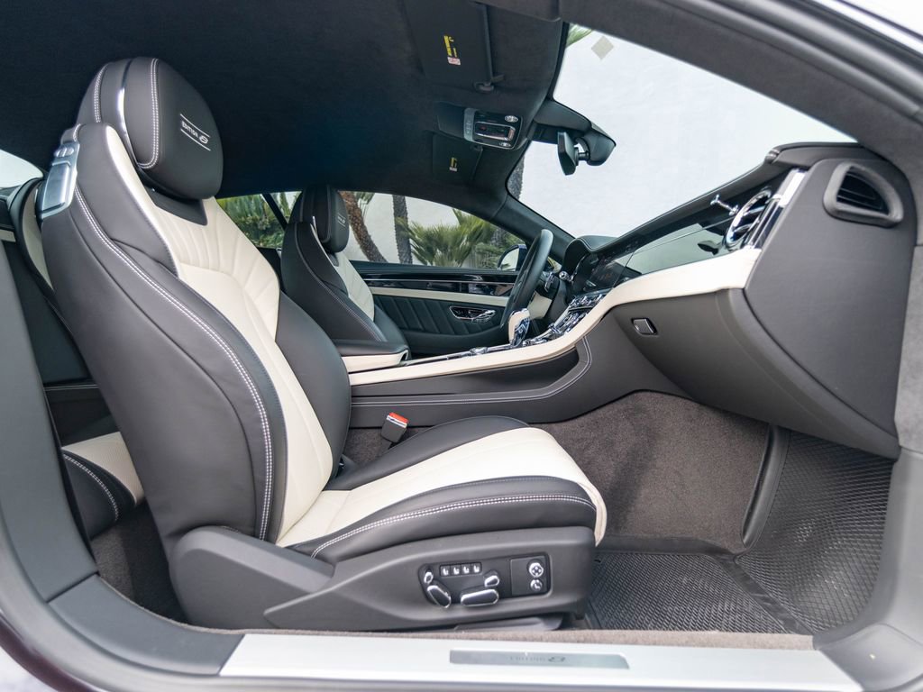 Used 2024 Bentley Continental GT AWD/4WD image 30