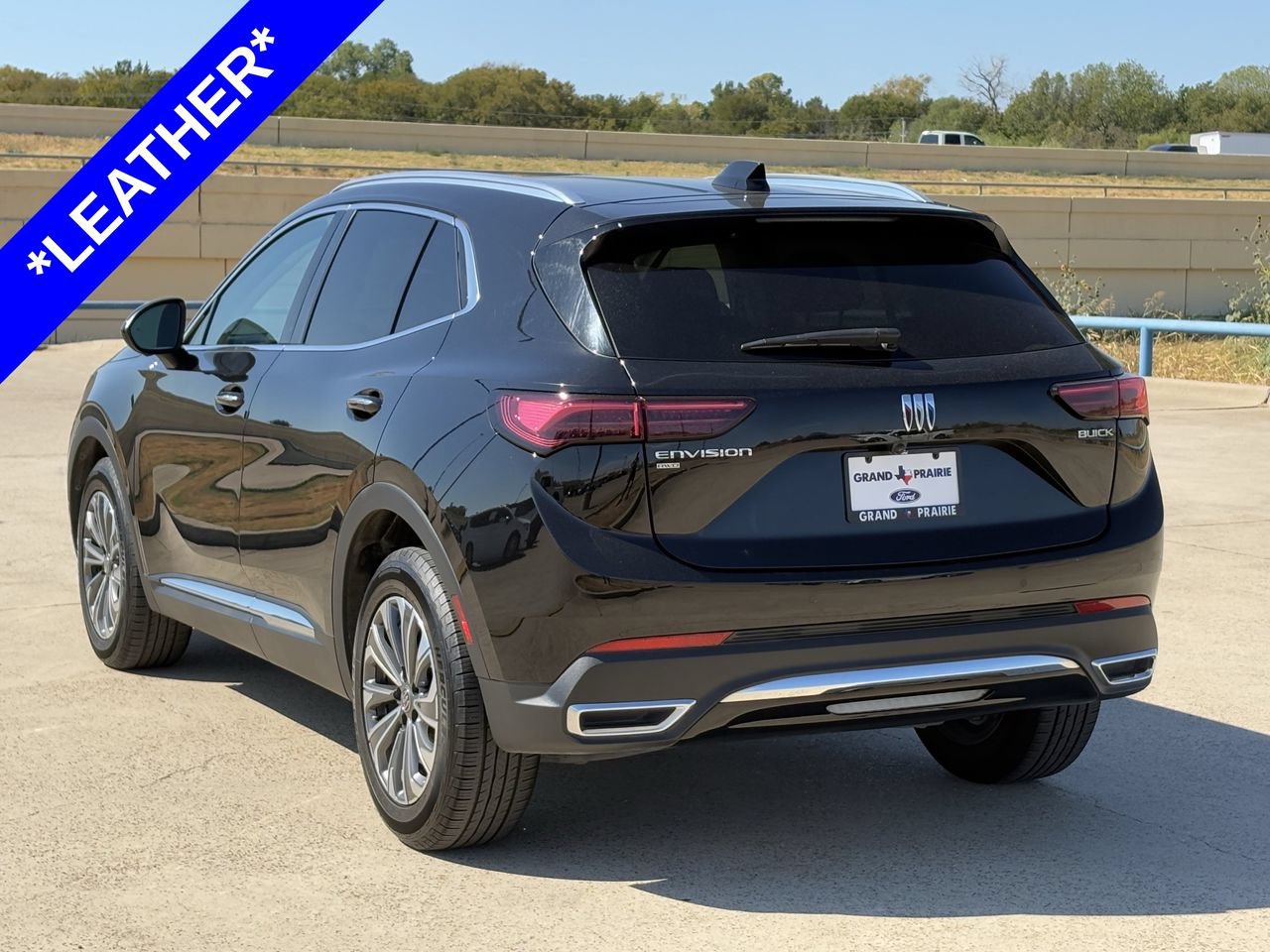 Used 2024 Buick Envision Preferred AWD/4WD image 6