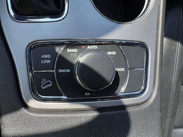 Used 2022 Jeep Grand Cherokee Limited image 14