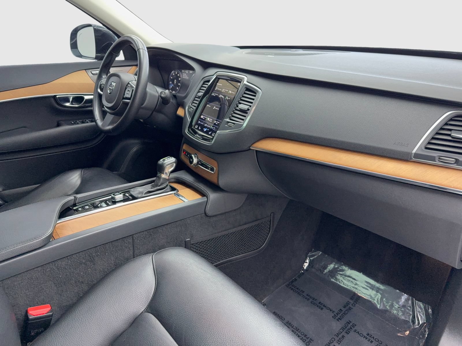 Used 2021 Volvo XC90 T6 Momentum w/ Protection Package Premier AWD/4WD image 45