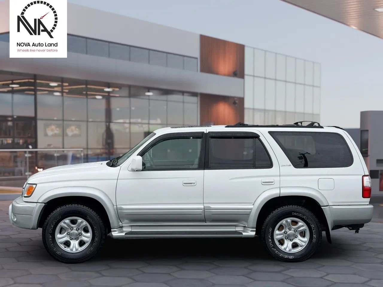 Used 2001 Toyota 4Runner Limited AWD/4WD image 5