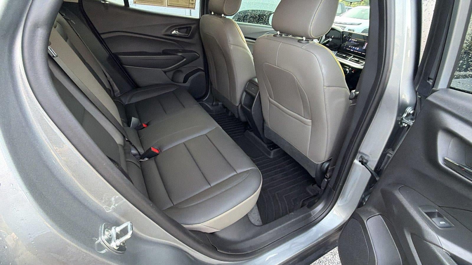 Used 2025 Chevrolet Trax ACTIV w/ Driver Confidence Package FWD image 20