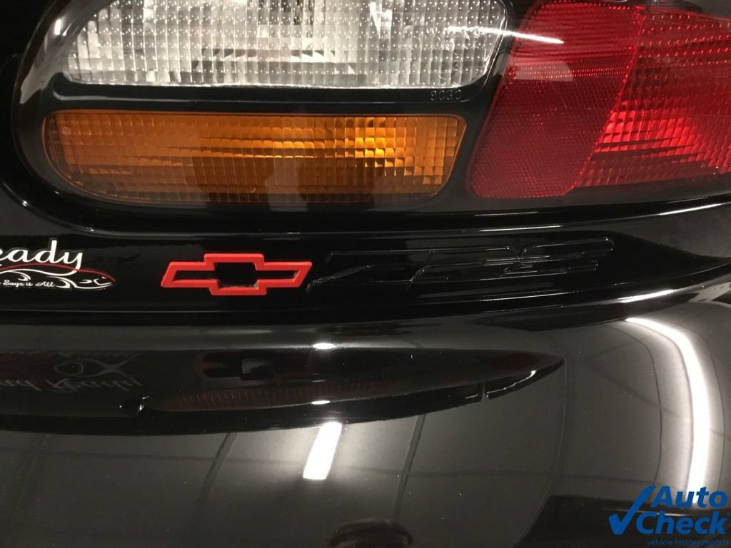 Used 2000 Chevrolet Camaro Z28 w/ Sport Appearance Pkg RWD image 25