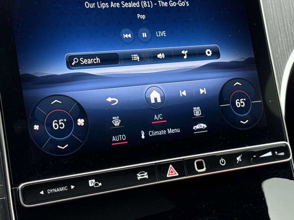 Used 2024 Mercedes-Benz GLC 300 4MATIC image 27