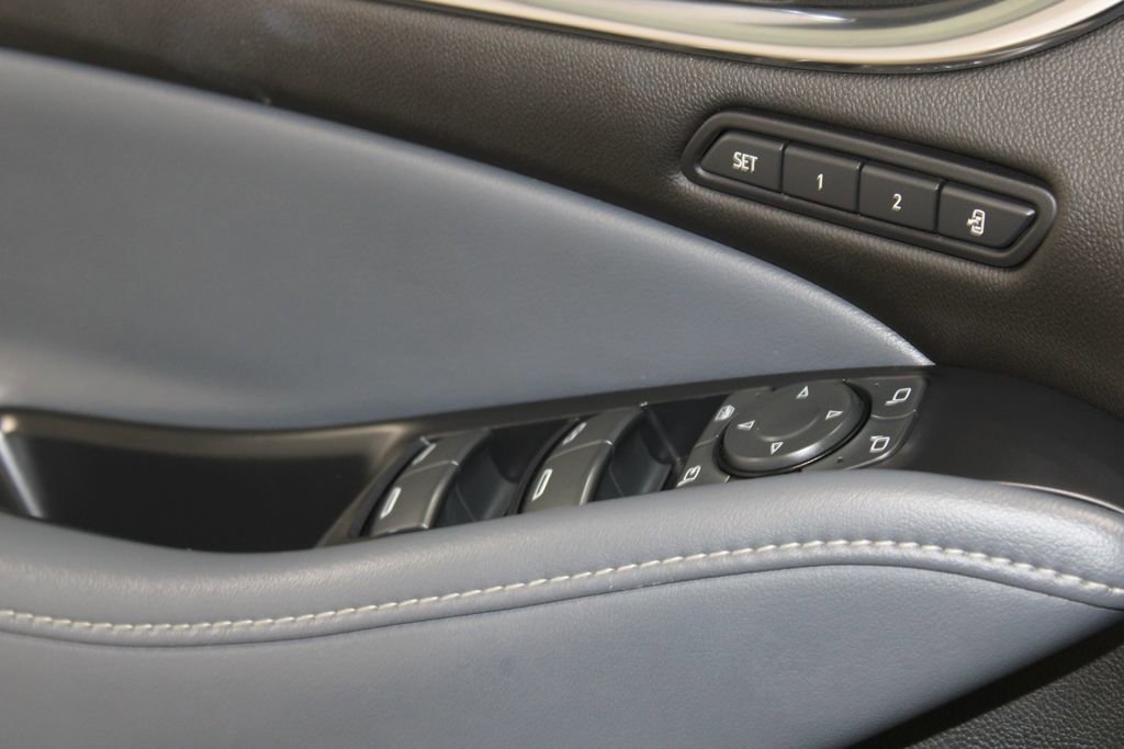 Used 2022 Buick Enclave Premium image 42