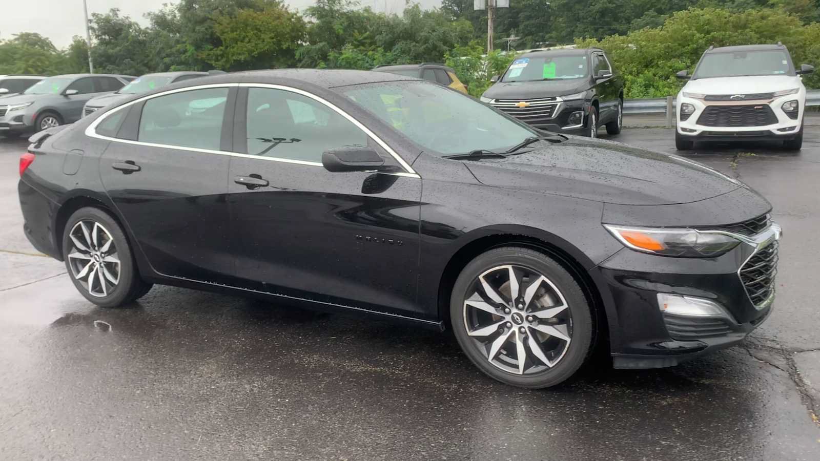Used 2023 Chevrolet Malibu RS w/ Driver Confidence Package FWD image 2