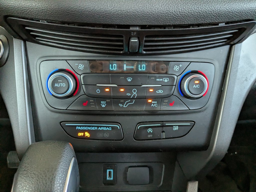 Used 2019 Ford Escape SE FWD image 11