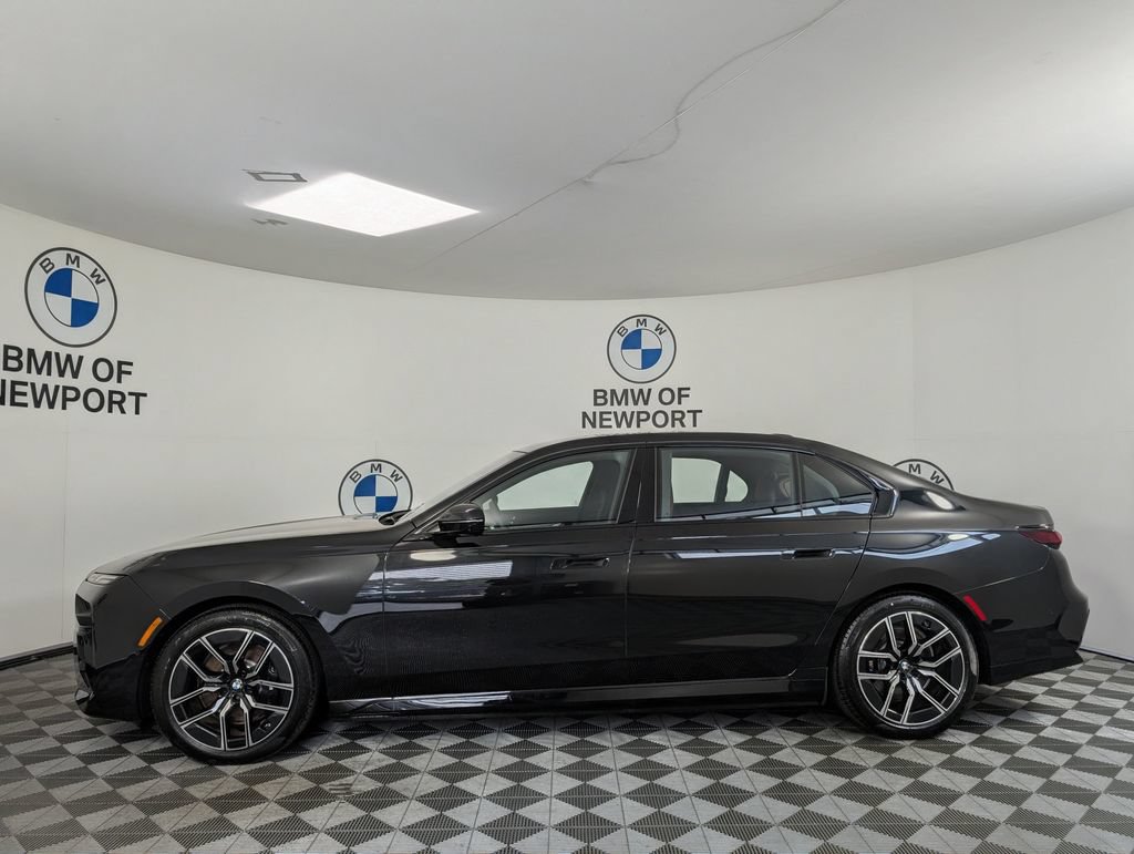 Used 2026 BMW i7 xDrive60 w/ Premium Package AWD/4WD image 9