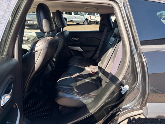 Used 2017 Jeep Cherokee Trailhawk w/ Comfort/Convenience Group AWD/4WD image 14