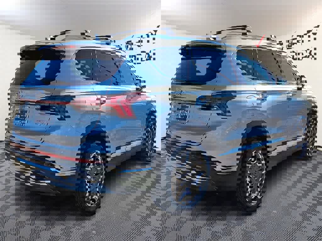 Used 2022 Hyundai Santa Fe Limited w/ Cargo Package image 4