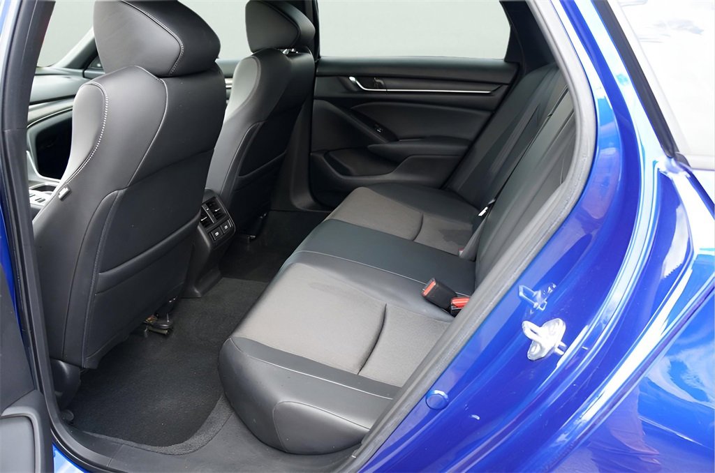 Used 2022 Honda Accord Sport image 6