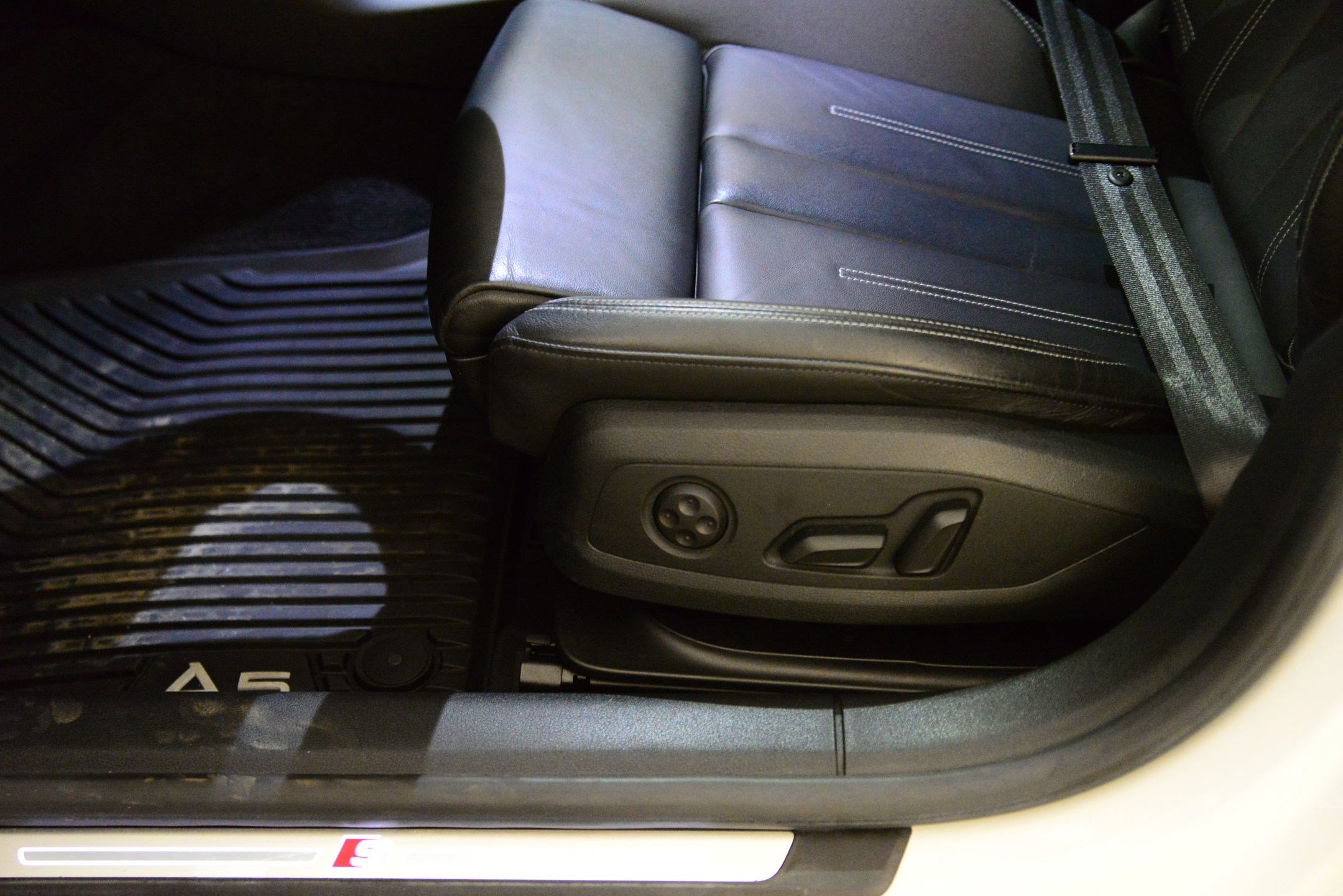 Used 2023 Audi A5 2.0T Premium w/ Convenience Package image 29