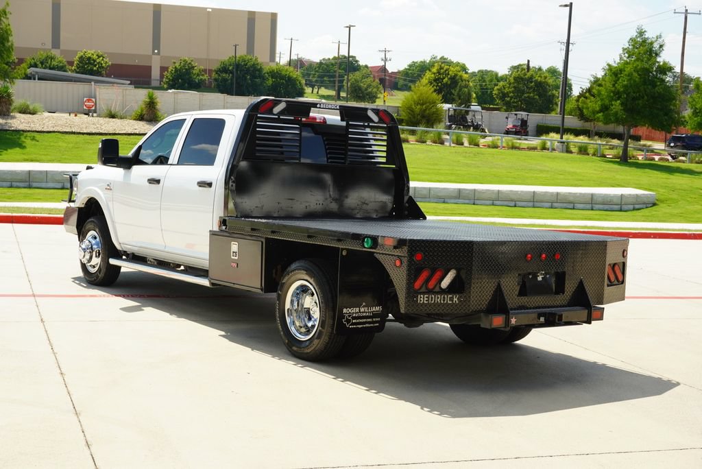 Used 2024 RAM 3500 Tradesman w/ Chrome Appearance Group AWD/4WD image 3