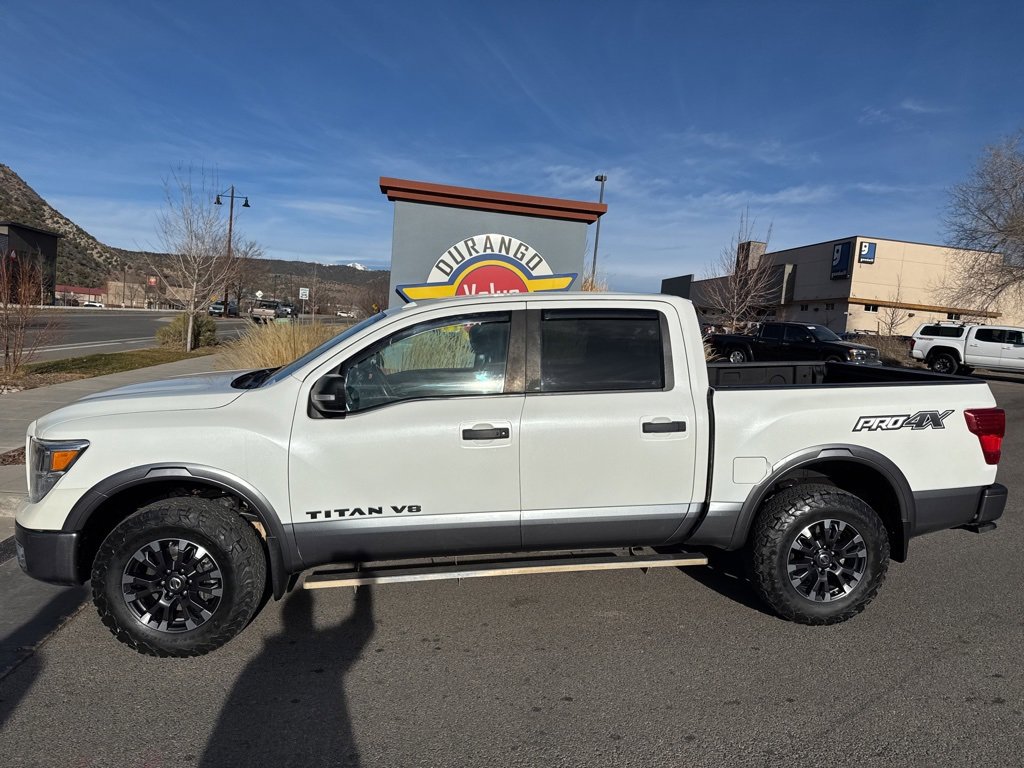 Used 2018 Nissan Titan PRO-4X image 2