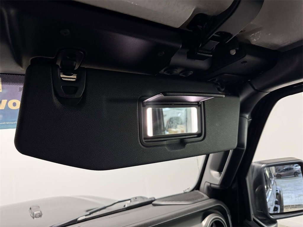 Used 2023 Jeep Wrangler Sport S image 28