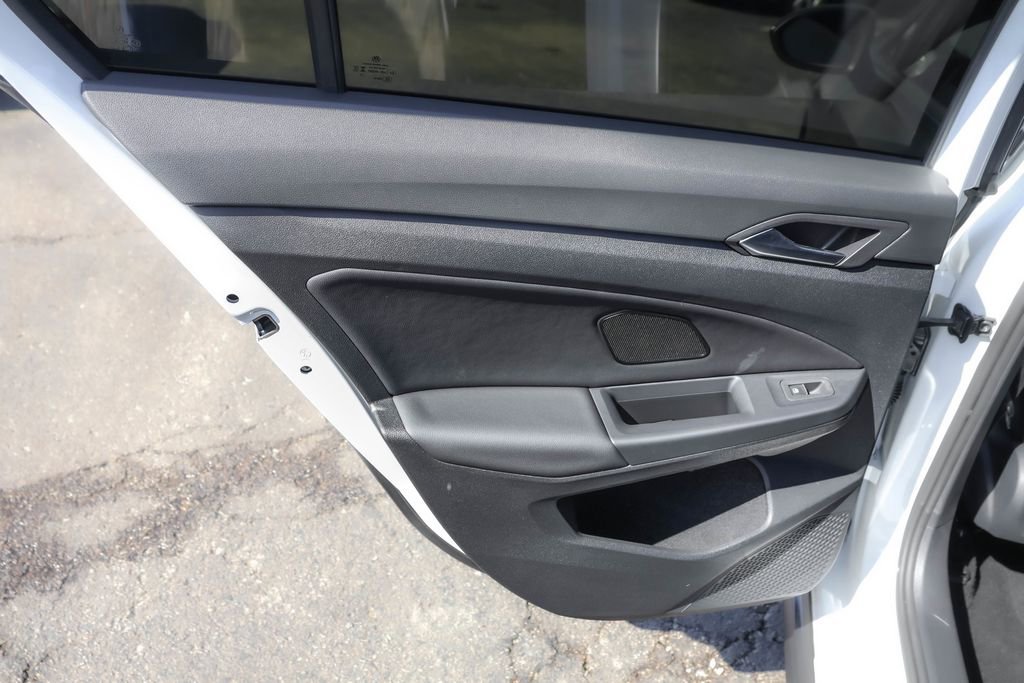 Certified 2024 Volkswagen Golf R image 22