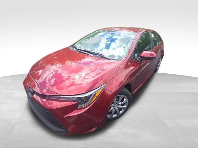 Used 2025 Toyota Corolla LE FWD image 8