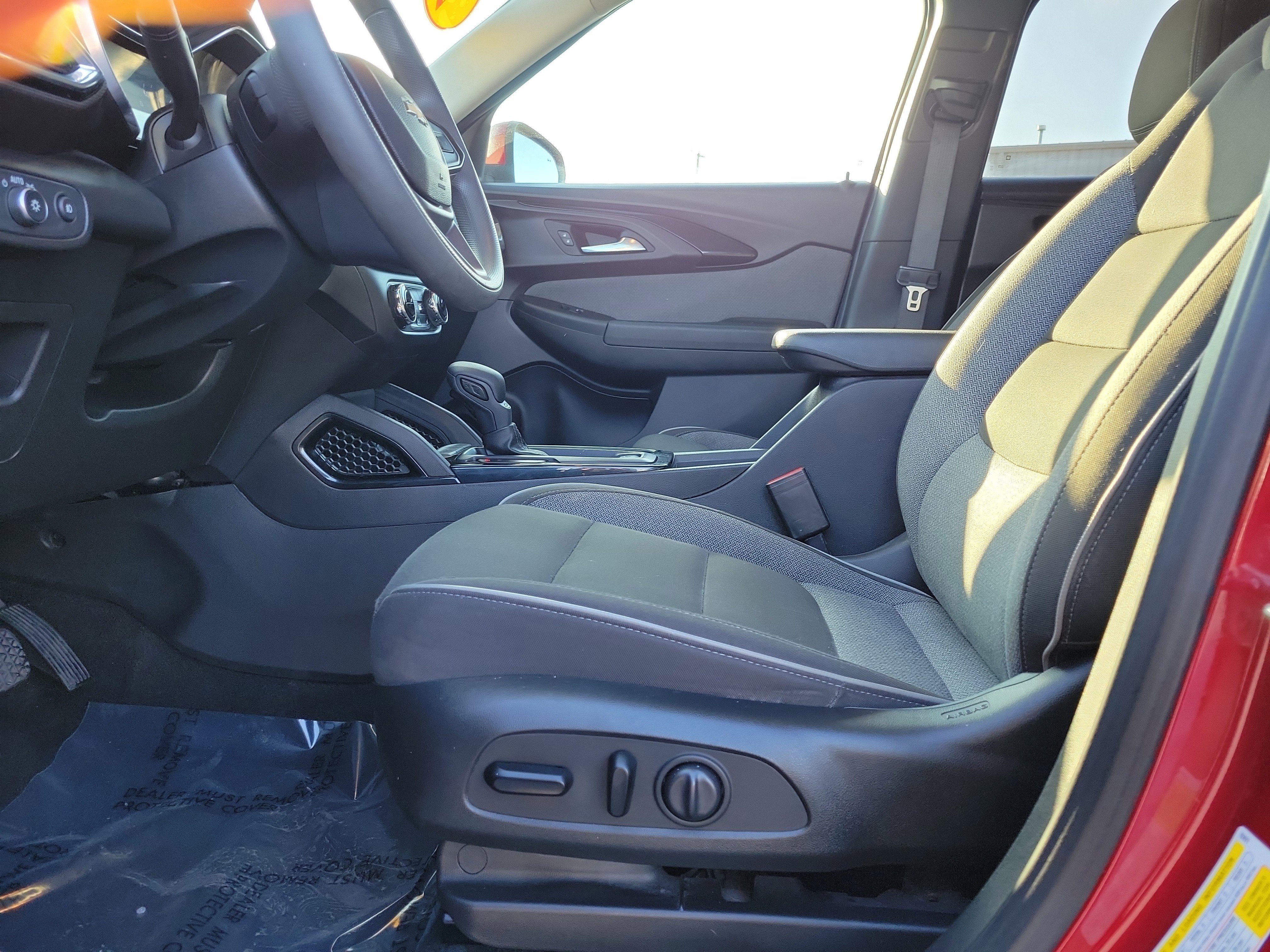 Used 2021 Chevrolet TrailBlazer LT w/ Convenience Package image 16