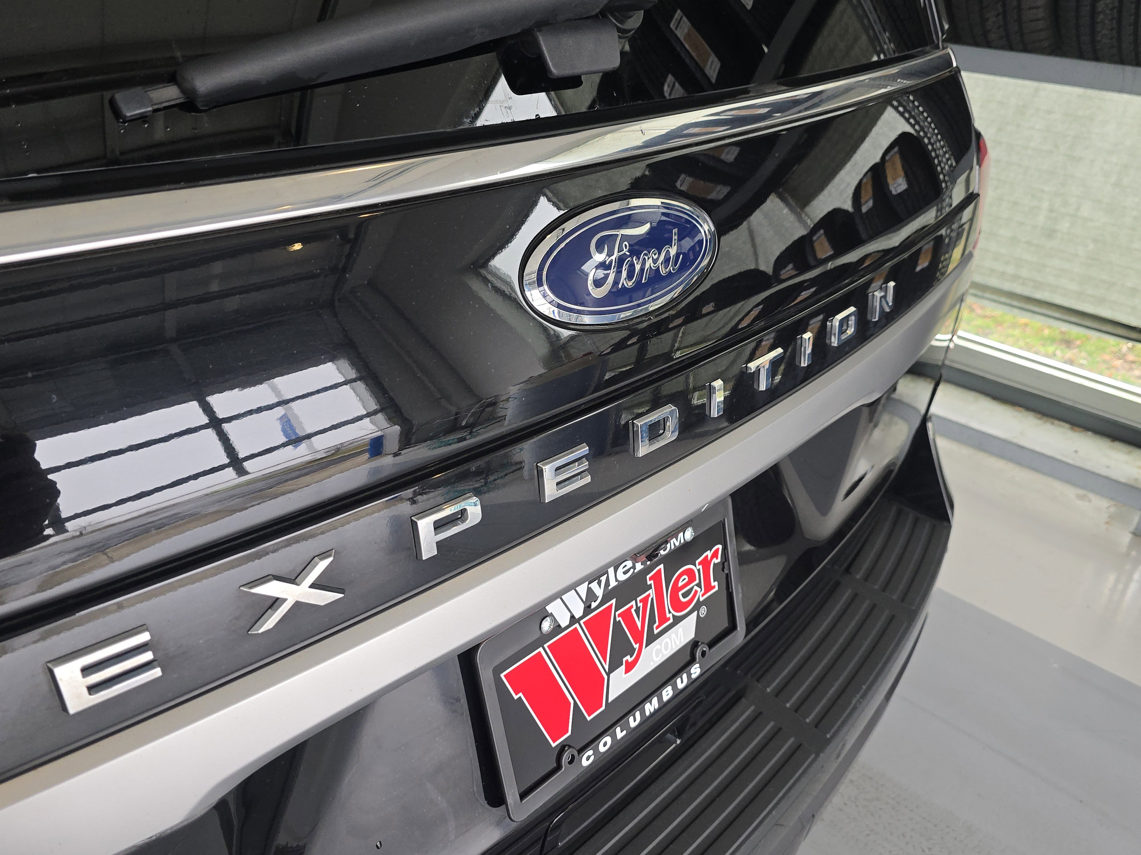 Used 2022 Ford Expedition XLT AWD/4WD image 13