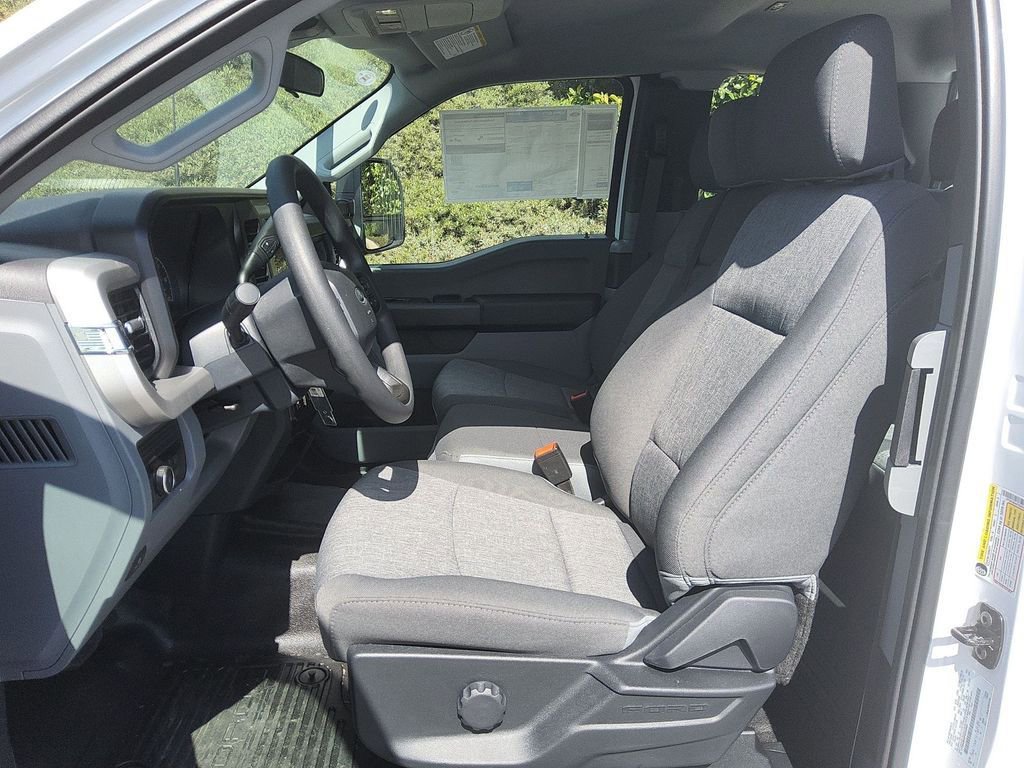 New 2026 Ford F350 XL w/ FX4 Off-Road Package image 11