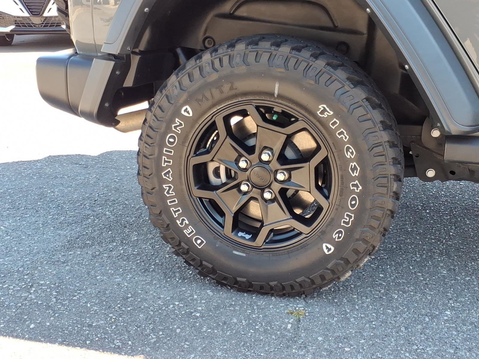 Used 2023 Jeep Wrangler Unlimited w/ Cold Weather Group AWD/4WD image 13