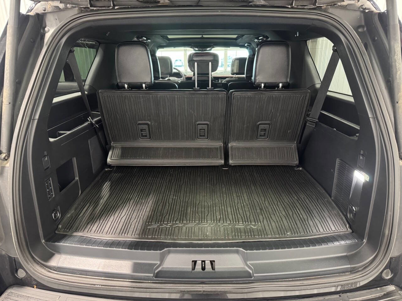 Used 2022 Ford Expedition Max Limited AWD/4WD image 18
