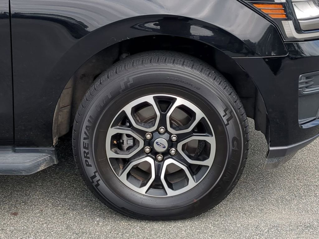 Used 2024 Ford Expedition XLT AWD/4WD image 10