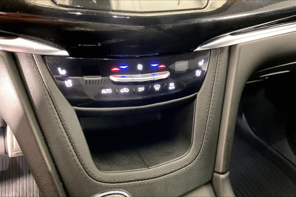 Used 2024 Cadillac XT6 Sport w/ Platinum Package AWD/4WD image 29