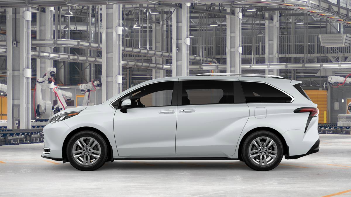 New 2026 Toyota Sienna Limited FWD image 4