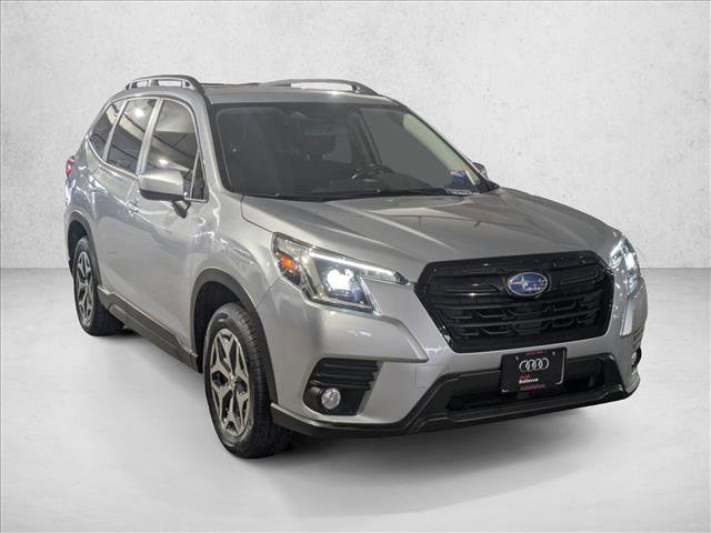 Used 2023 Subaru Forester Premium image 3