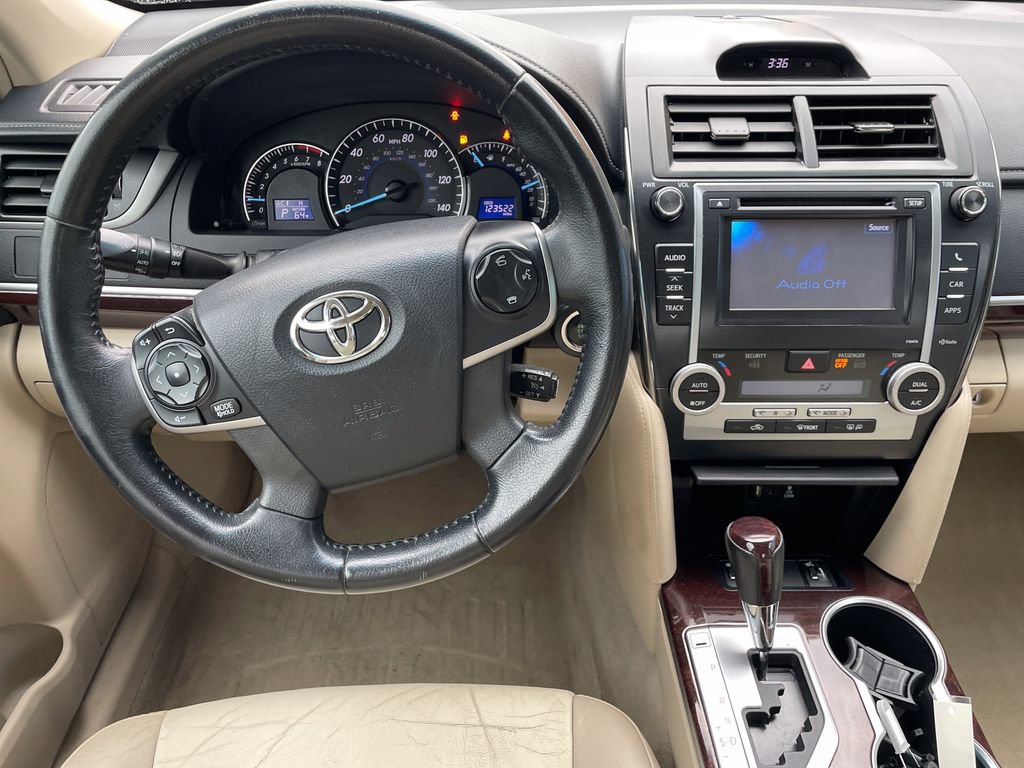 Used 2013 Toyota Camry XLE FWD image 15