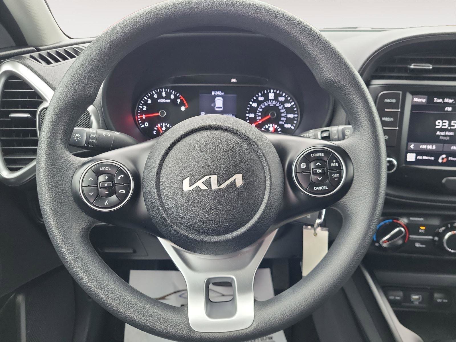 Used 2022 Kia Soul LX w/ Technology Package image 16