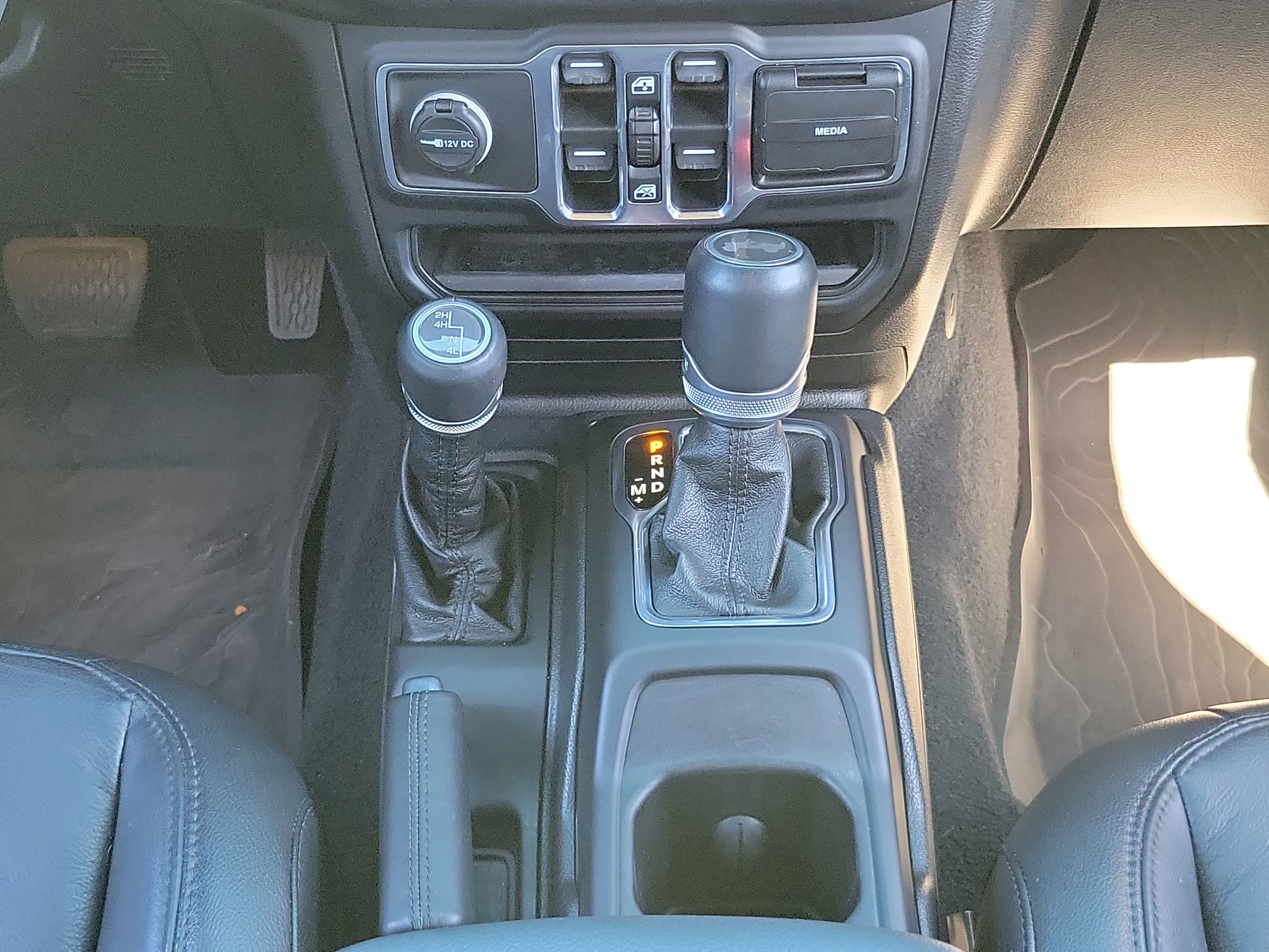 Used 2020 Jeep Wrangler Unlimited Sahara image 18