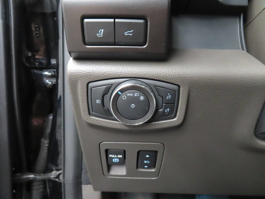 Used 2019 Ford Expedition Limited w/ Equipment Group 302A AWD/4WD image 45