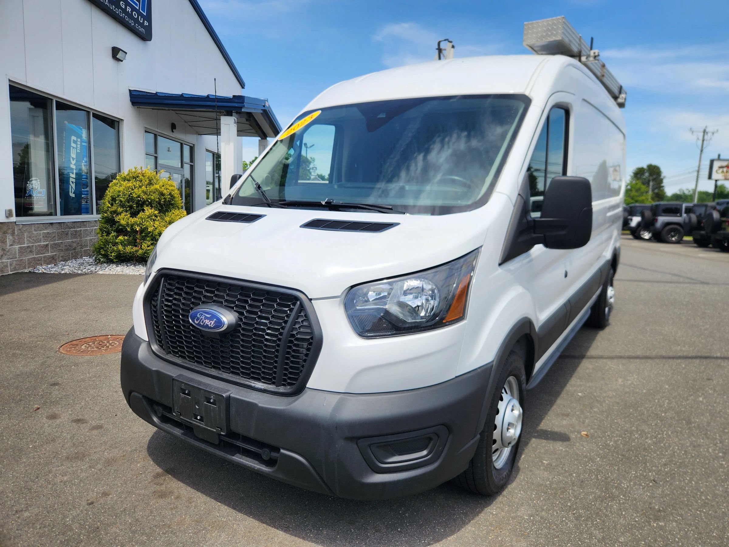 Used 2023 Ford Transit 250 Medium Roof AWD w/ Load Area Protection Package image 4