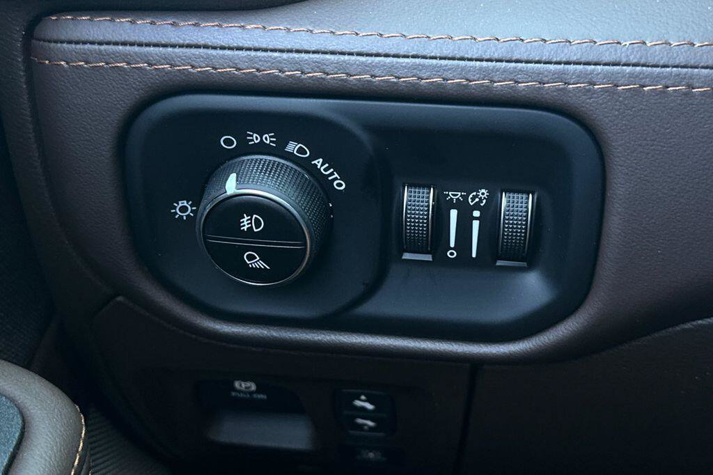 New 2026 RAM 1500 Limited AWD/4WD image 25