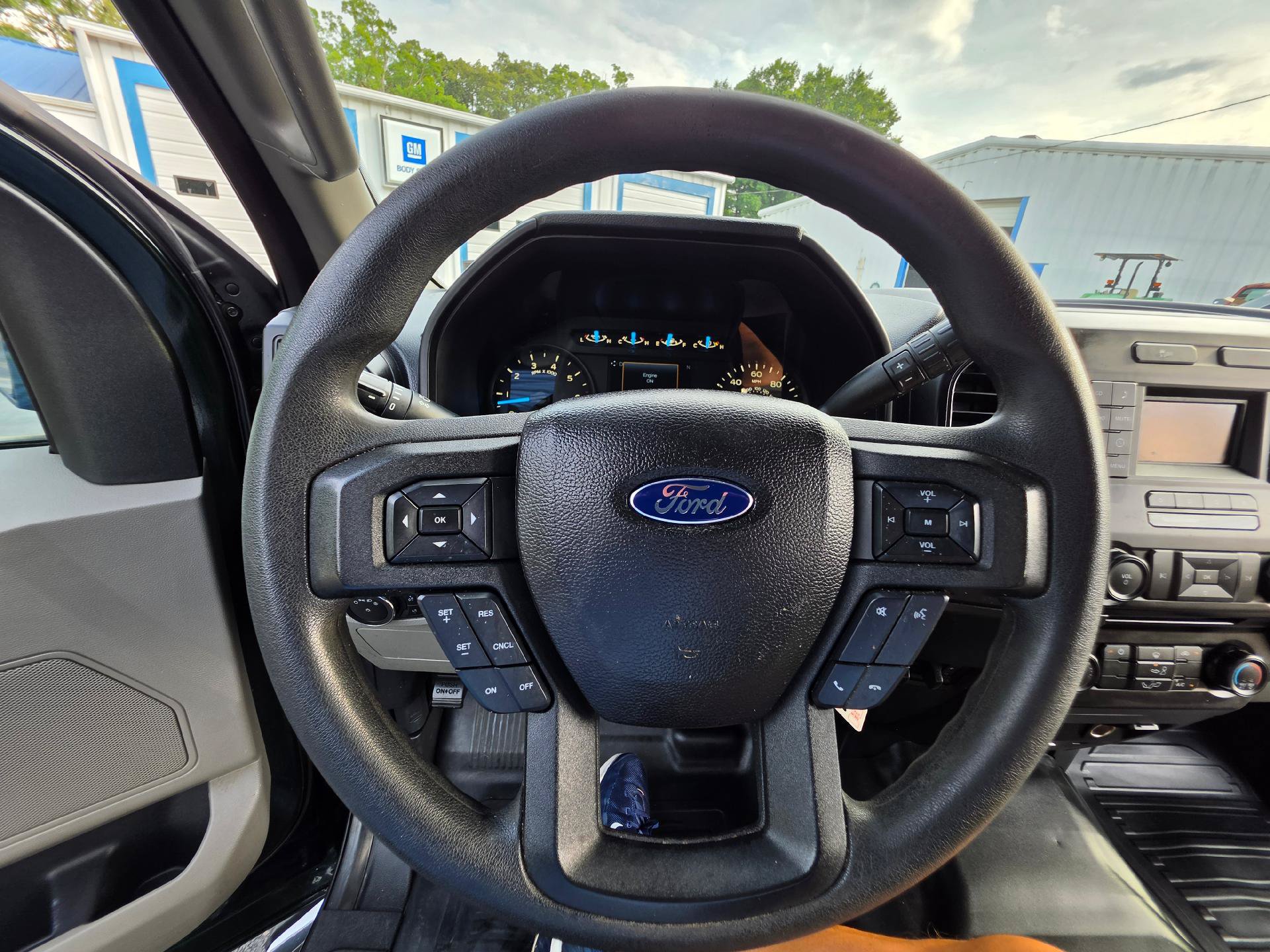 Used 2016 Ford F150 XL w/ Equipment Group 101A Mid AWD/4WD image 16