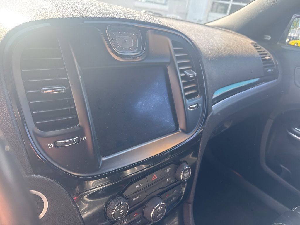 Used 2019 Chrysler 300 S RWD image 13